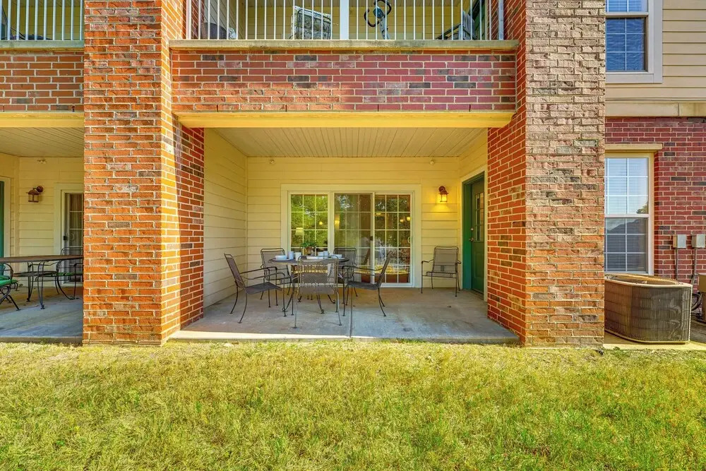 Quiet Condo w/ Patio: 3 Mi to Dtwn Branson!