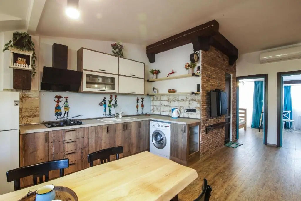 A lovely 2-bedroom apartment in central Tbilisi
