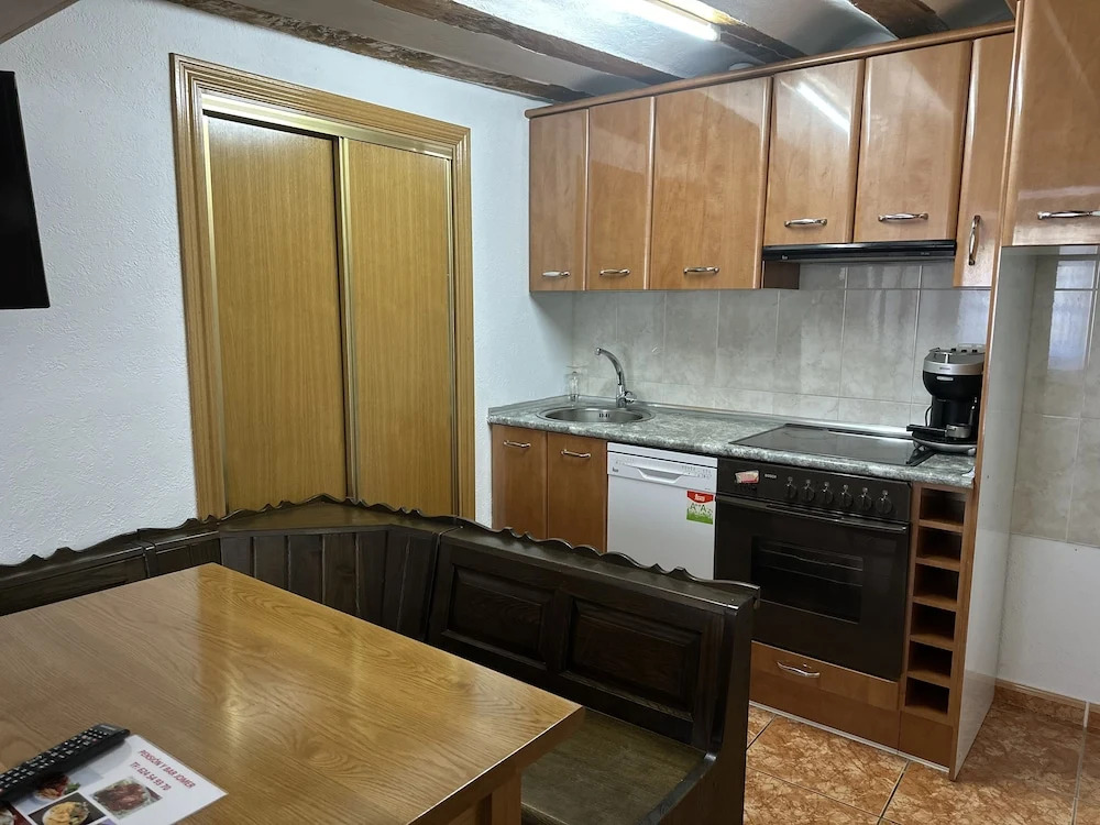 Pension Y Bar Ivis