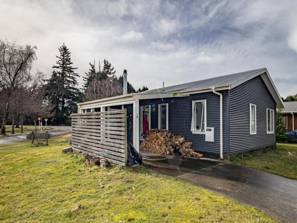 Alpine Way Cottage - Ohakune Holiday Home