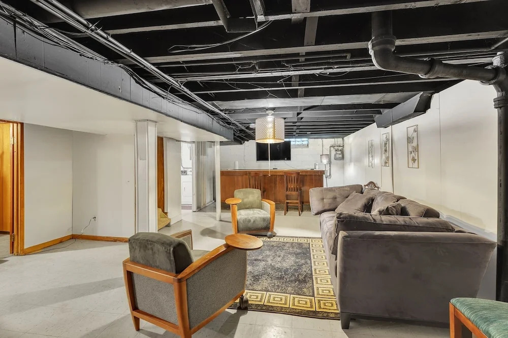 Cozy 3br Westland Retreat 3 Bedroom Home by RedAwning