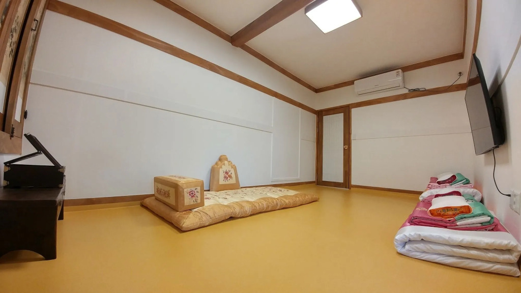 So Hyeon Dang Hanok Guesthouse