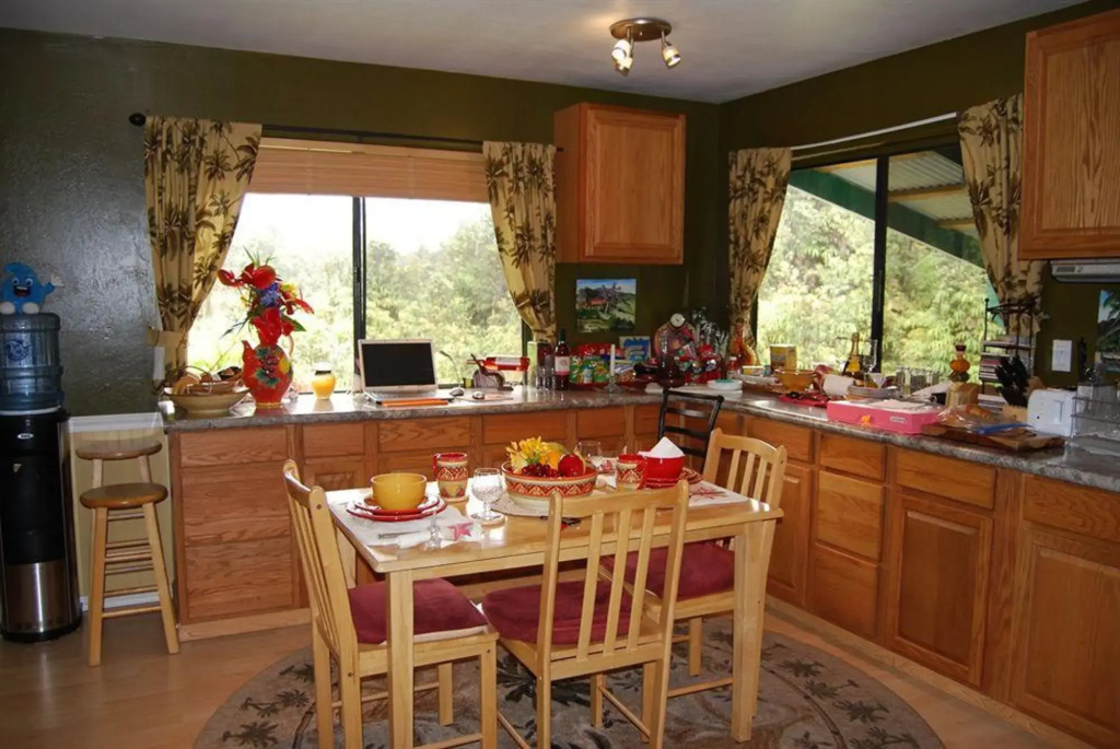 The Artist Cottage - Bed And Breakfast