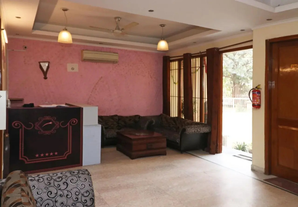 A2k Residency by OYO Rooms