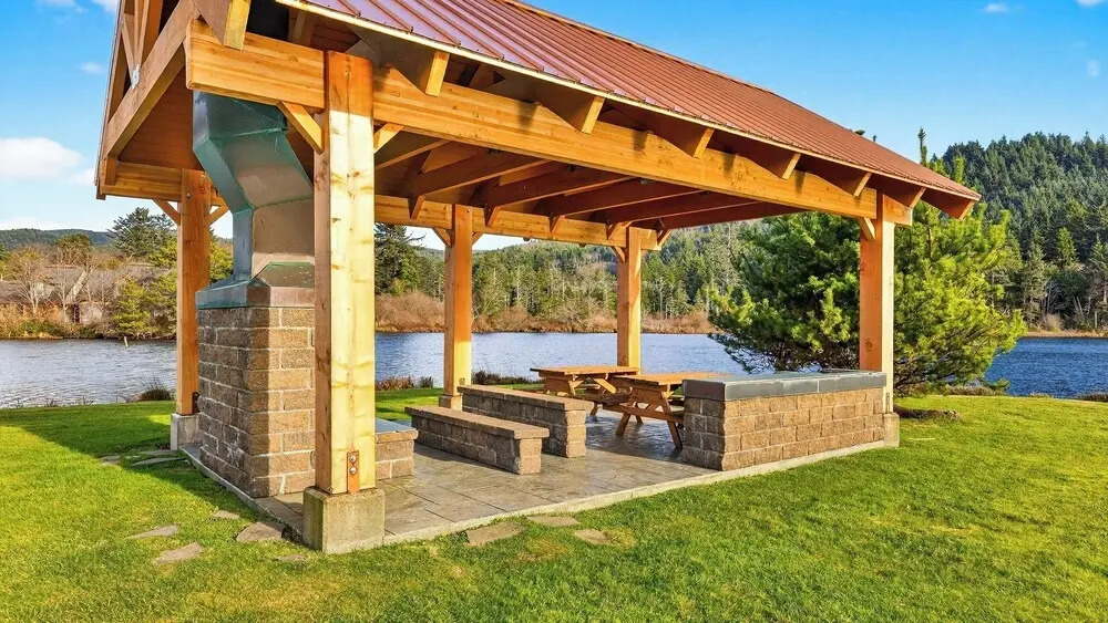 Tides & Timber by Avantstay Lakeside Retreat + Hot Tub + Kayaks + Paddleboard + Bikes Near Beach