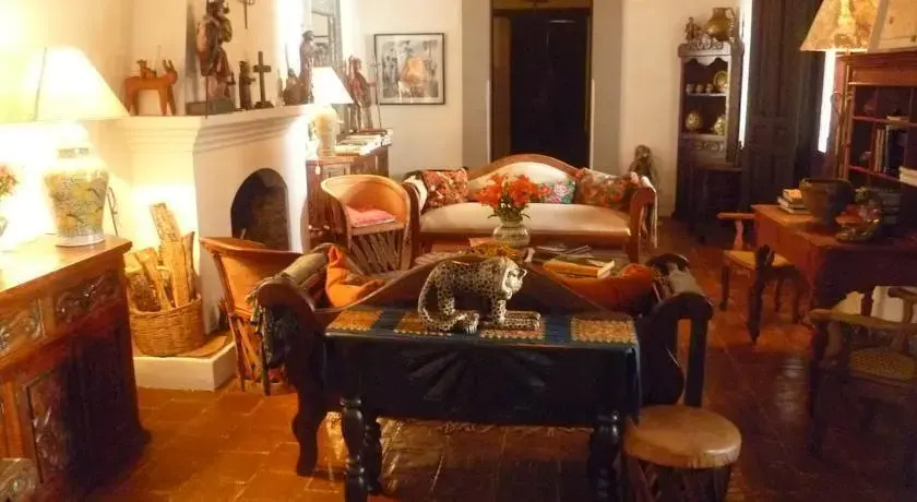 Casa Felipe Flores