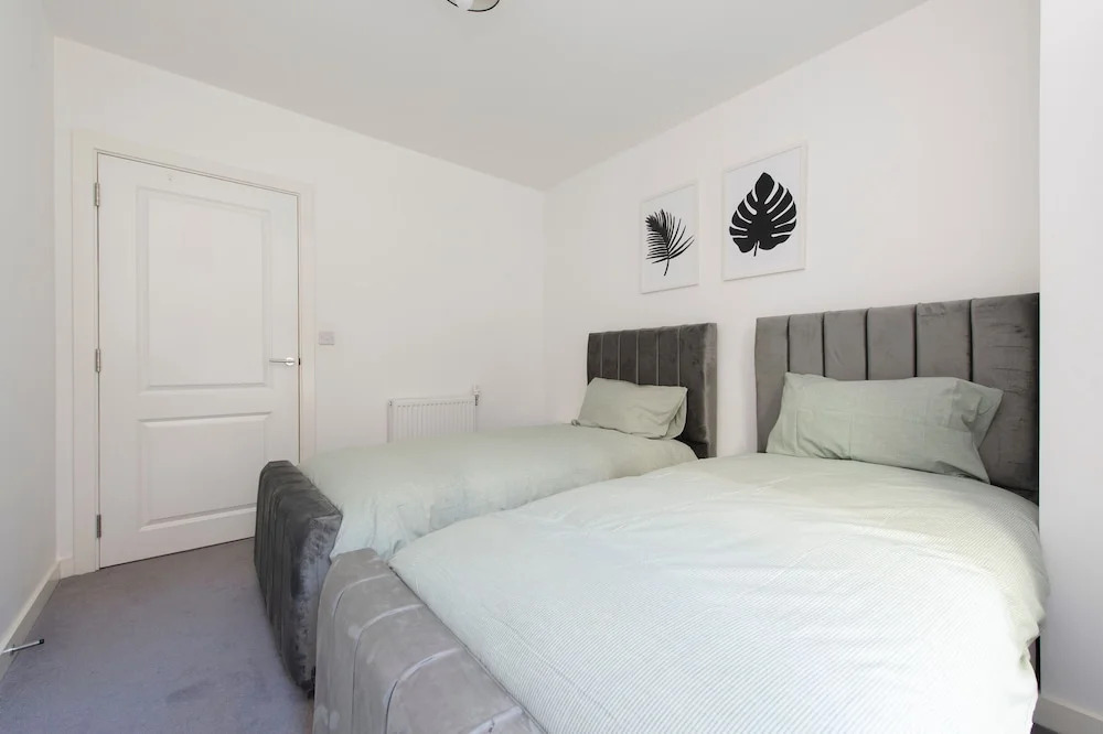 Stunning Luxury Stratford London 2 Bed Apartment