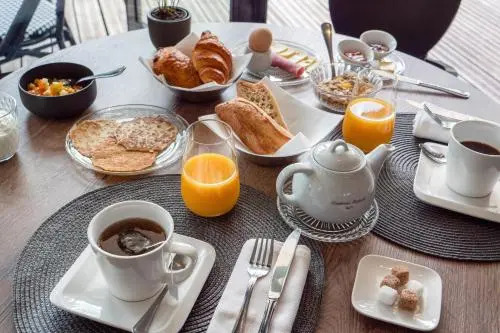 Le Boeuf Couronné - Hôtel & Restaurant Chartres- Logis Hotels