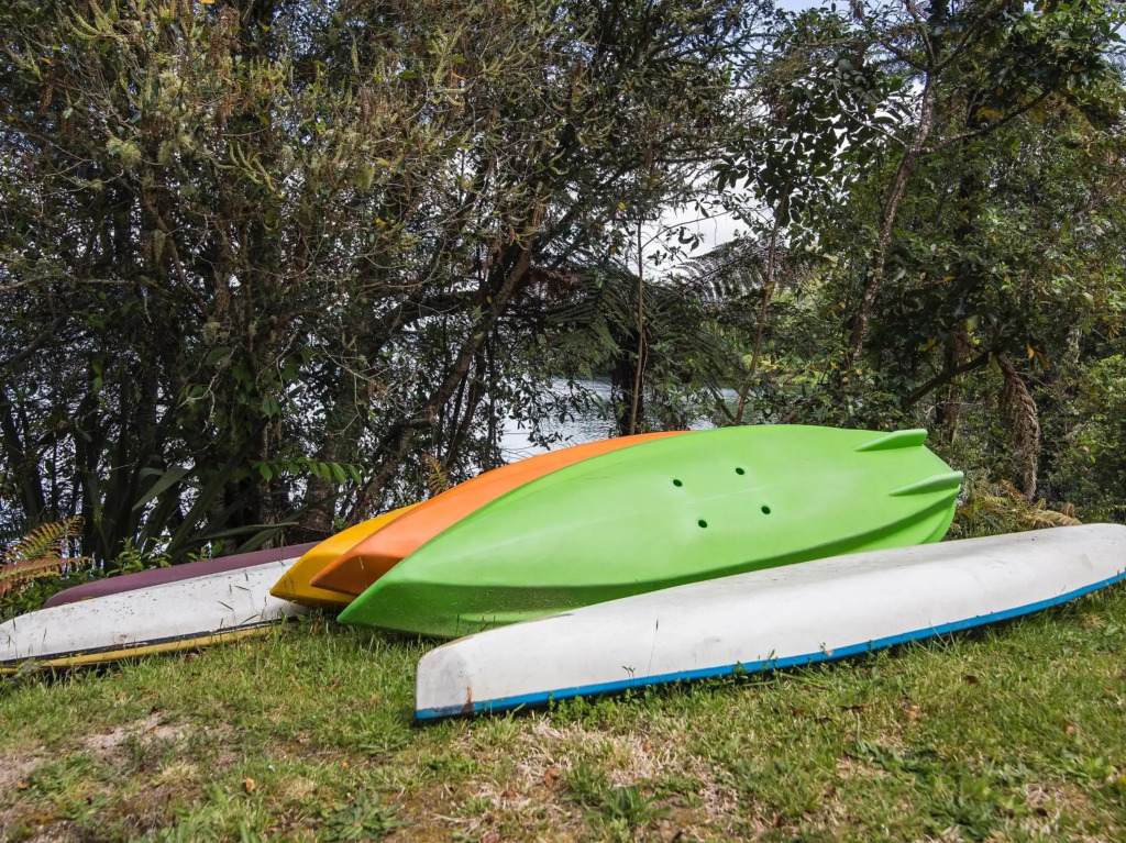 Rainbow Cottage - Lake Tarawera Cottage
