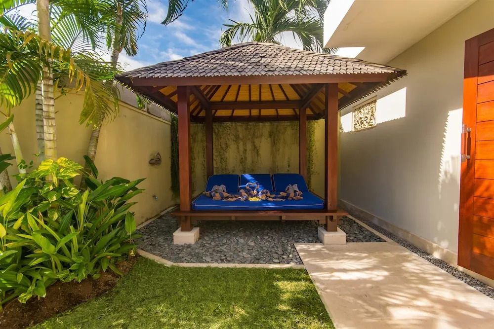 Villa Bugis Kayu Aya Seminyak