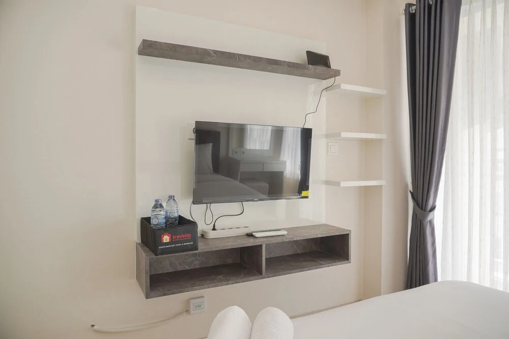 Good Deal And Homey Studio At 11St Floor Citra Living Apartment