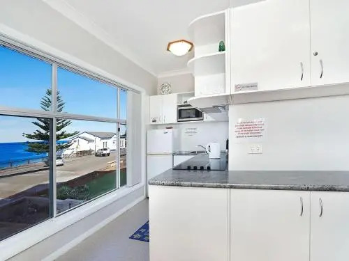 Beachcomer, Unit 1 - The Entrance, NSW
