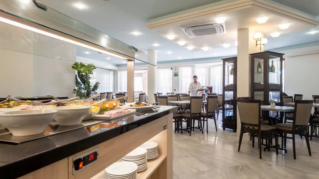 Chrispy Beach Resort, Agia Marina