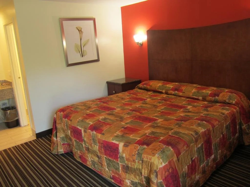 Travel Inn and Suites