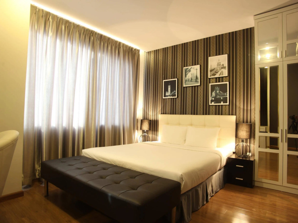 Friday Hotel