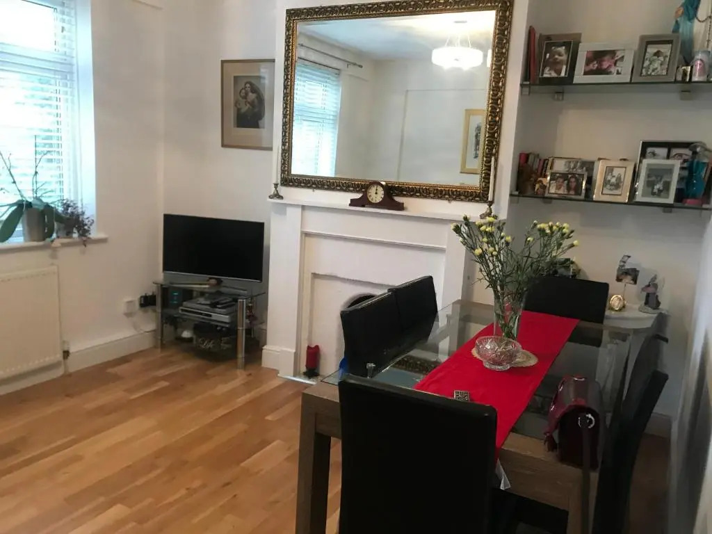 Bright Balham Apartment