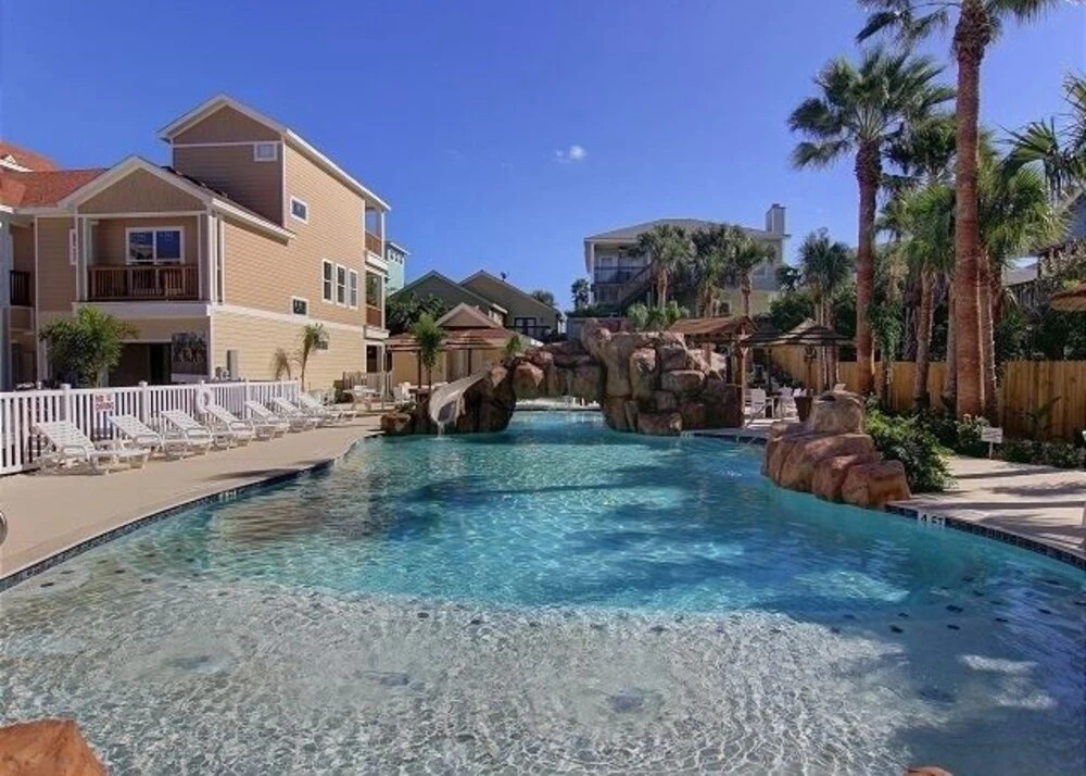 The Chic 3 Bedroom Townhouse
