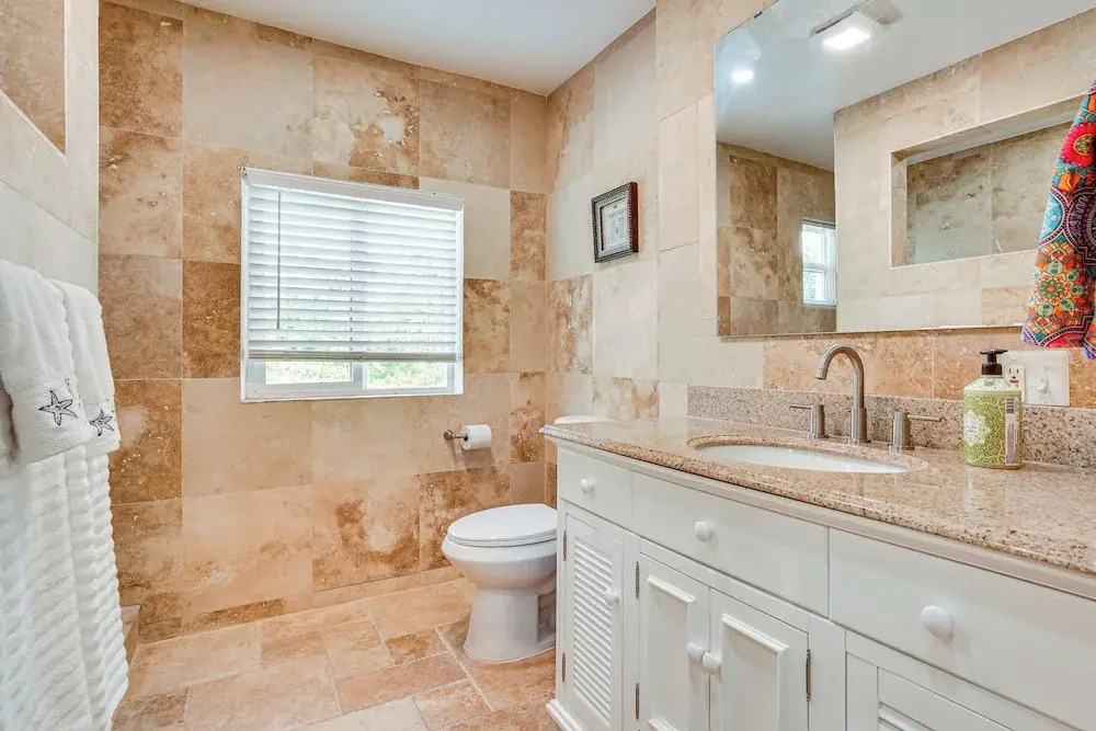 Coastal Escape w/ Yard Near Anna Maria Island