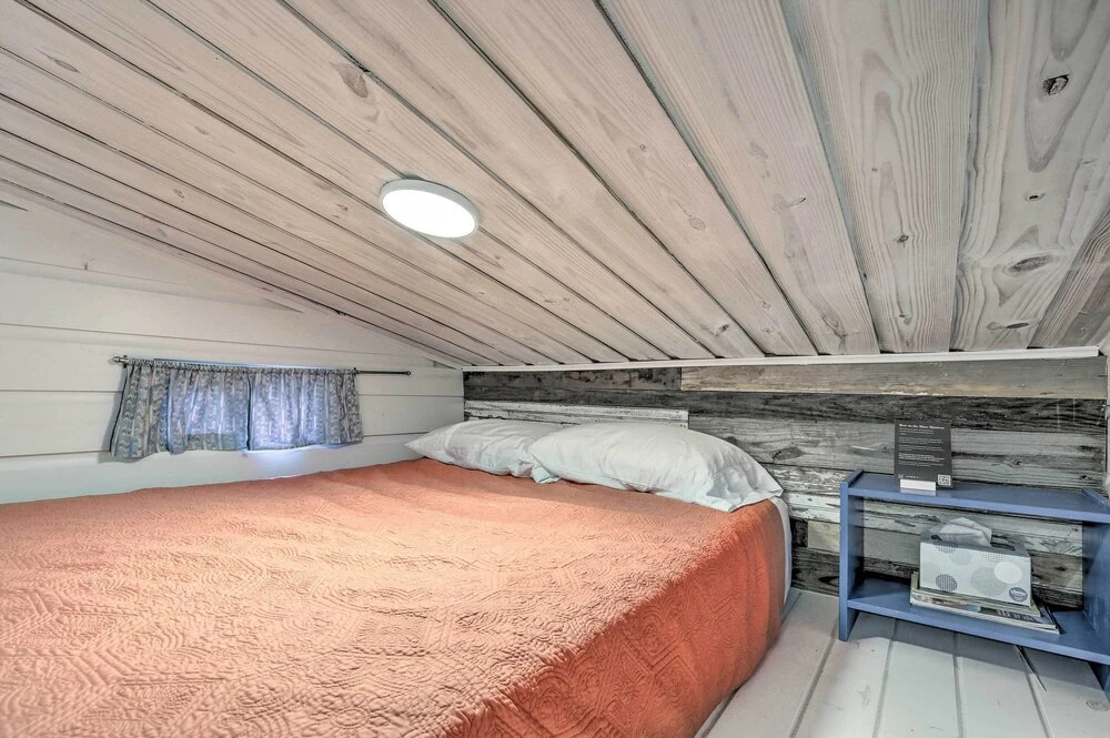 Unique Stay: 'tiny Everest' San Antonio Home!