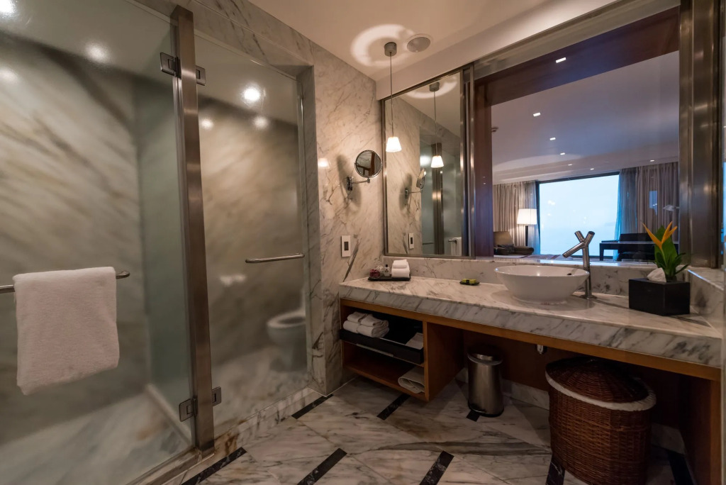 InterContinental Marine Drive Mumbai by IHG