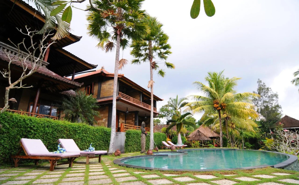 Villa Karma Loka