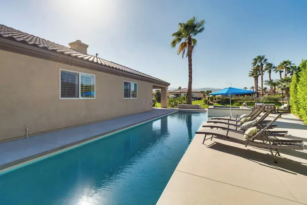 Walk to Coachella & Stagecoach: Festival Retreat!