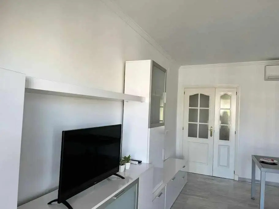 2 rooms con garaje frente Puerto Estepona