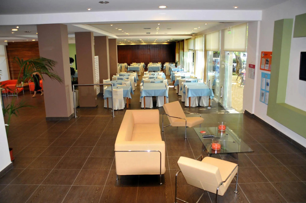 Dassia Beach Hotel