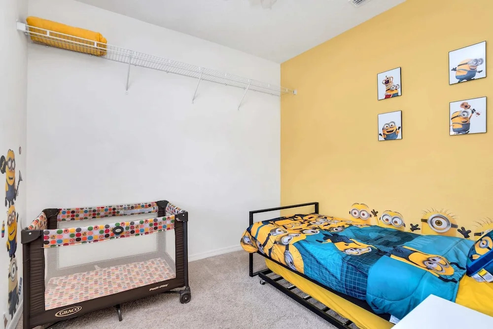Private Views & Theme Rooms, Perfect for Families!