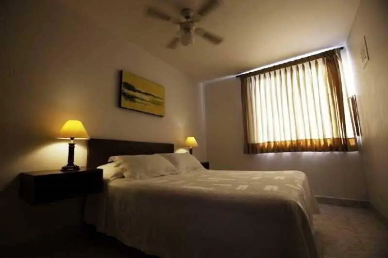 Travelers Apartasuites el Peñon