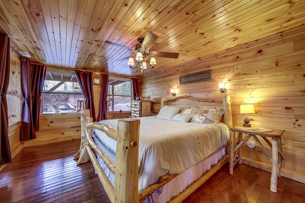 'twin Creeks Lodge' w/ Hot Tub < 1 Mi to Lake!