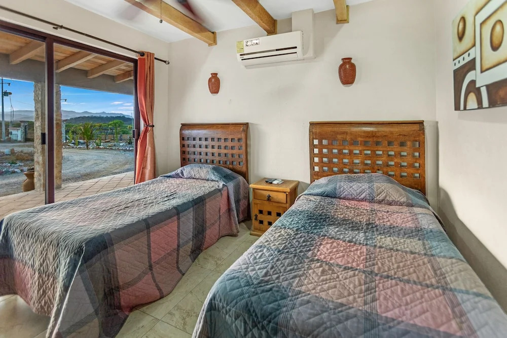 Punta Conejo Camila bungalows Surf Camp