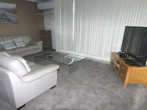 Twin Pines 301 - Cbd Location