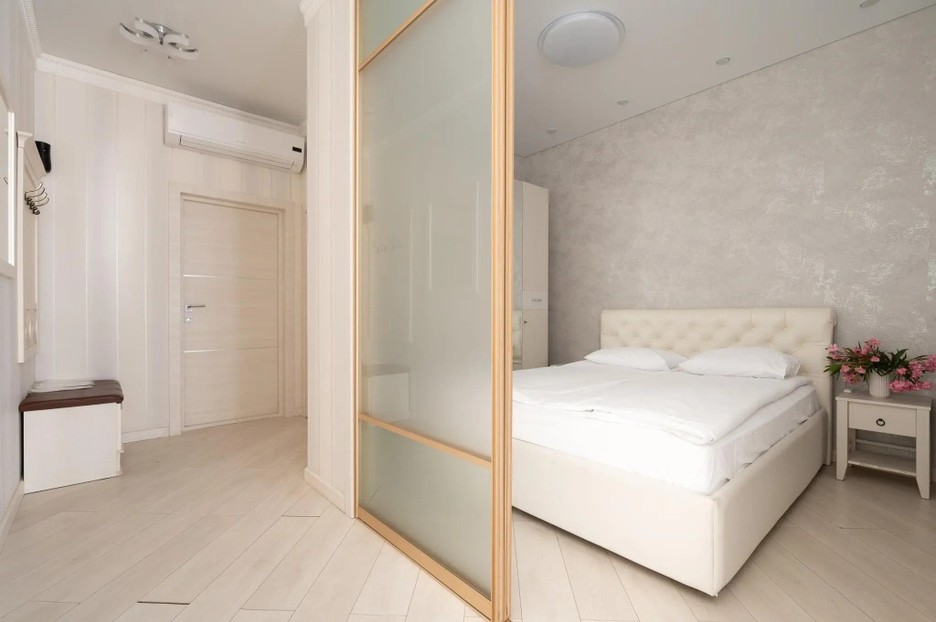 Real Apartments (Риал Апартментс) на проспекте Курортный 105