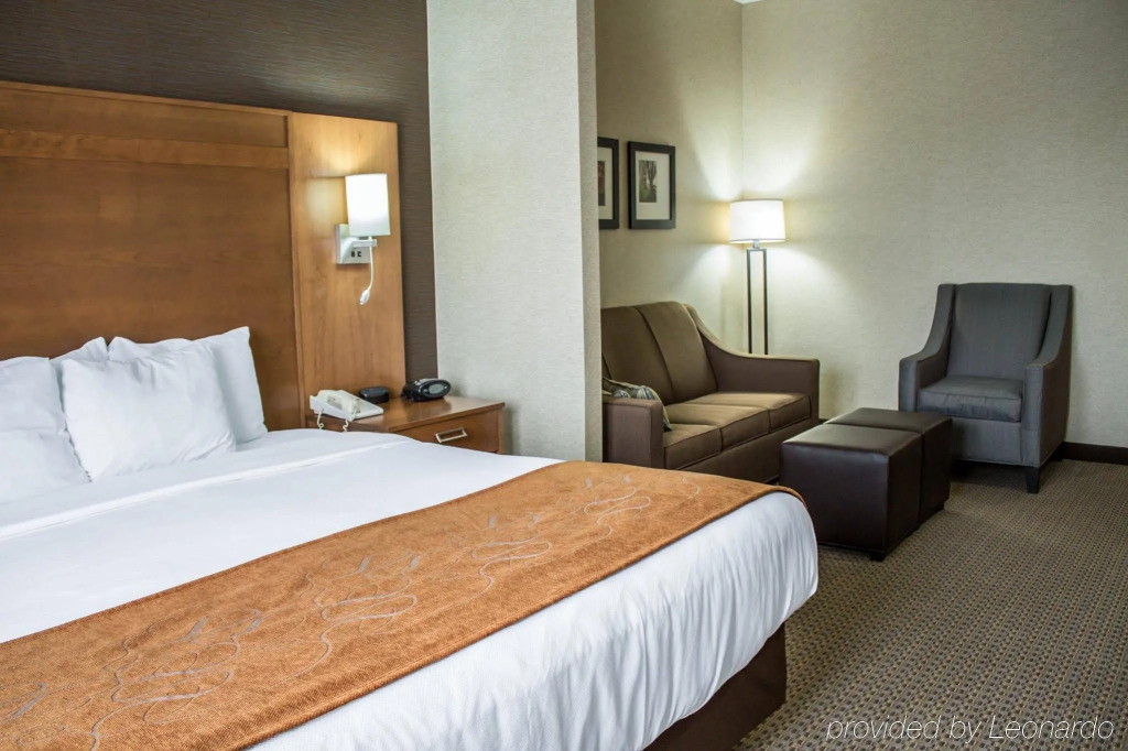 Comfort Suites Hotel and Conference Center
