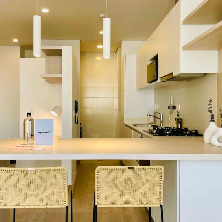 w Amazing 1BR With Balcony in Chico