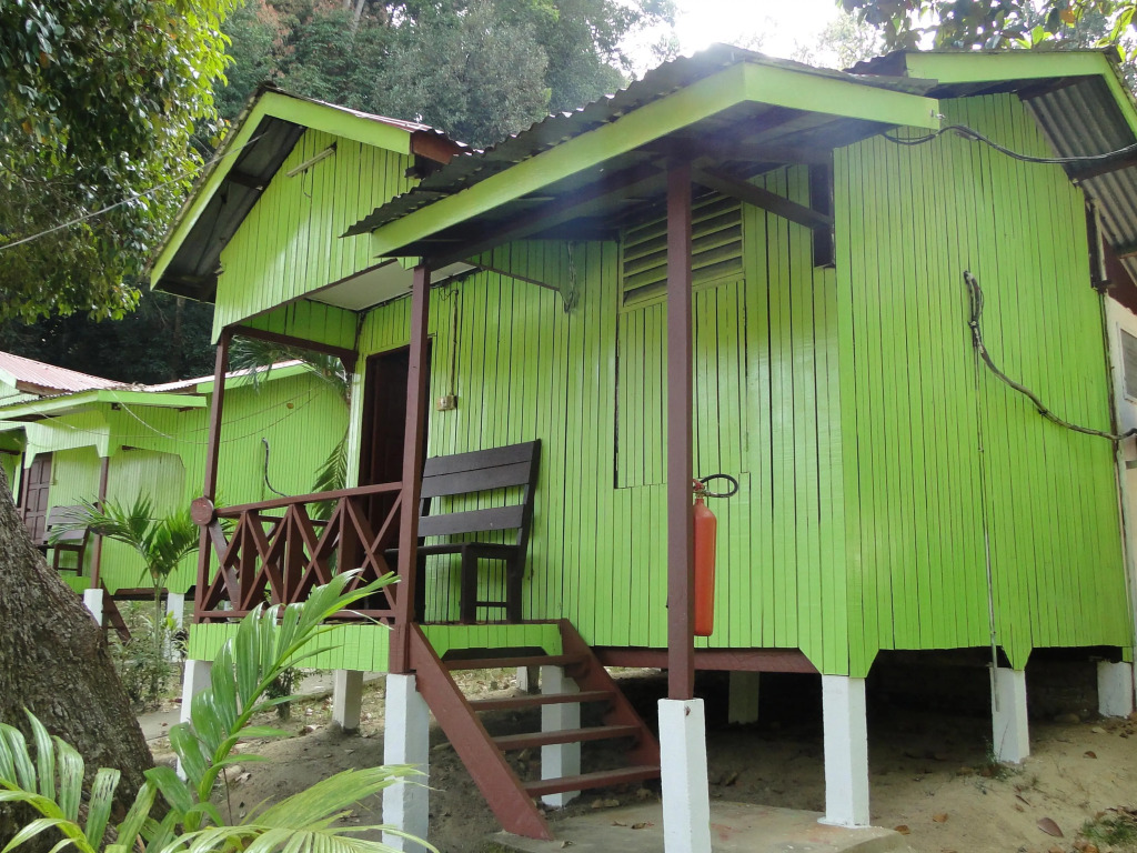 Nusa Holiday Village
