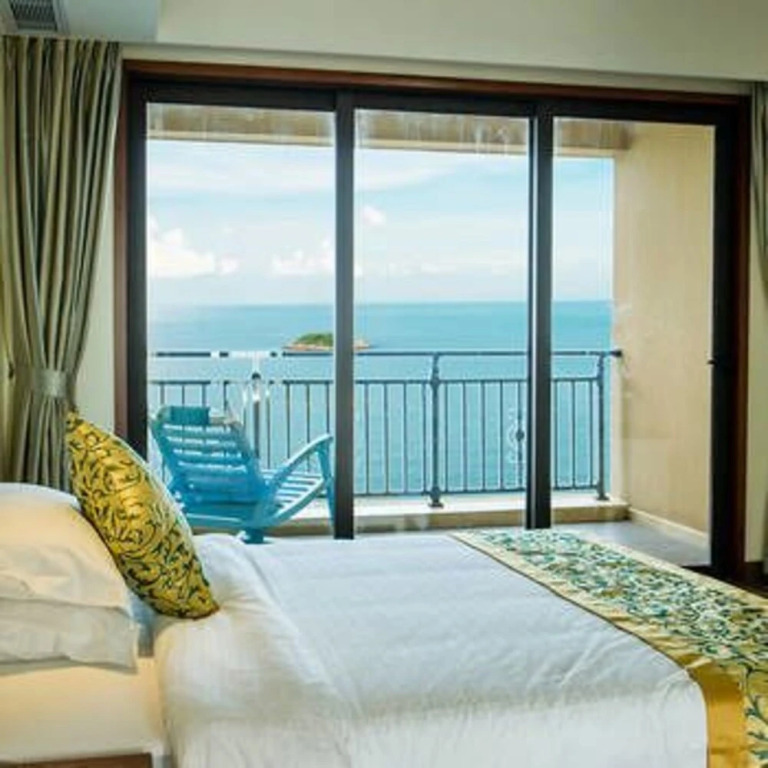 Fenghuang Shanshui Hongwan Sea View Holiday Hotel