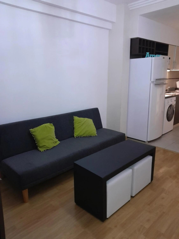 Apartamento monoambiente amplio 2 baños luminoso con balcón cercano a Hospital Italiano y Shopping Abasto Almagro