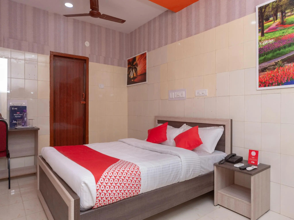 OYO 16596 Akash Inn Elite
