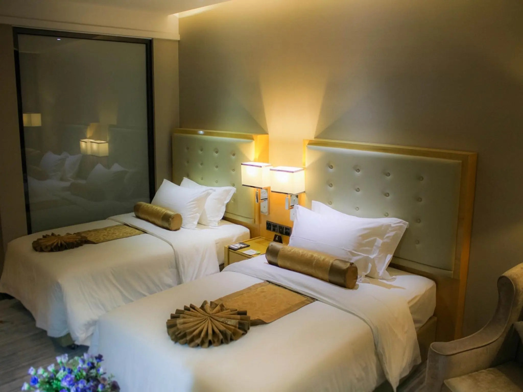 Golden Phoenix International Hotel