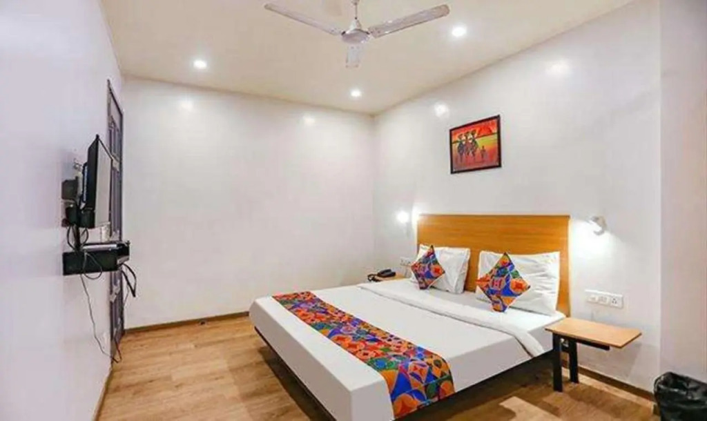 Hotel Yellow Chilli