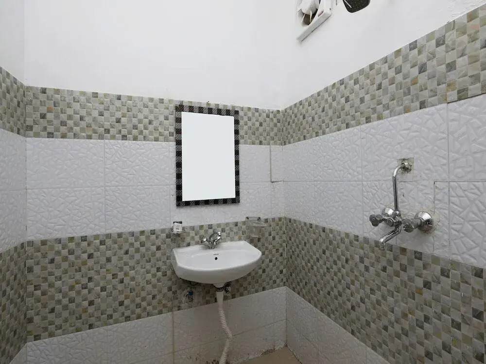 Hotel Indians by OYO Rooms