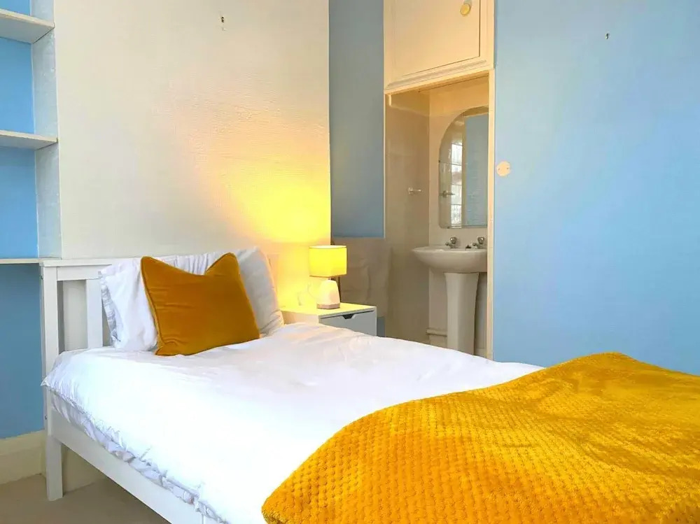 Bright and Spacious 4 Bedroom Home