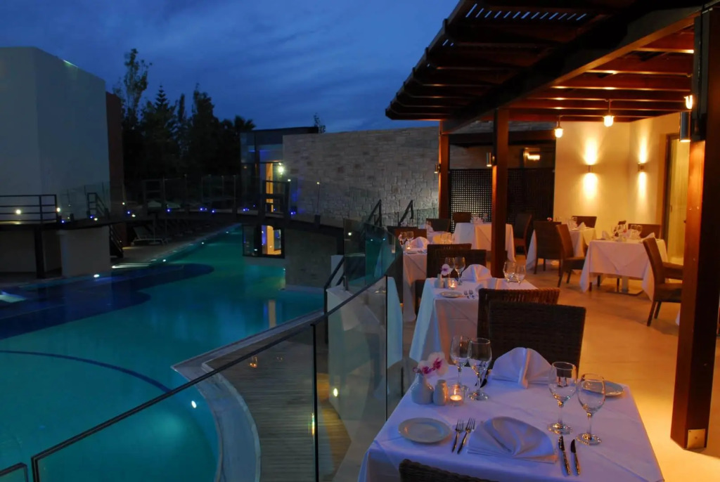 Minos Mare Royal