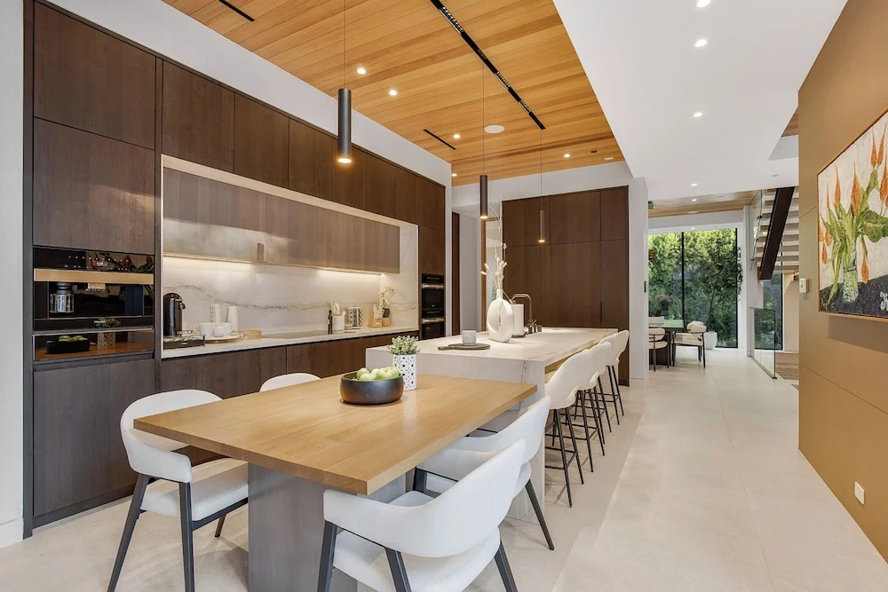 Hutton Modern