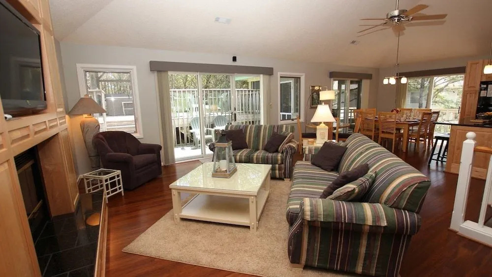 Currituck Cay - 4 Br Home
