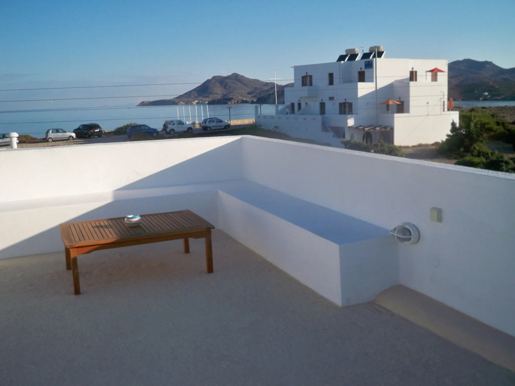 Heliotropio Studios & Apartments