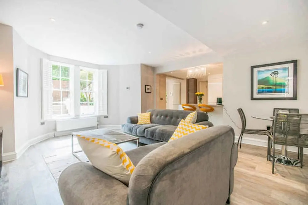 21A Luxury Apartment