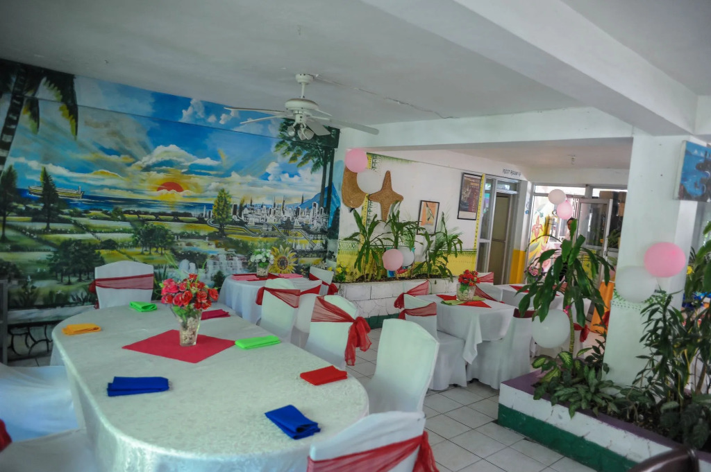 Gloriana Hotel